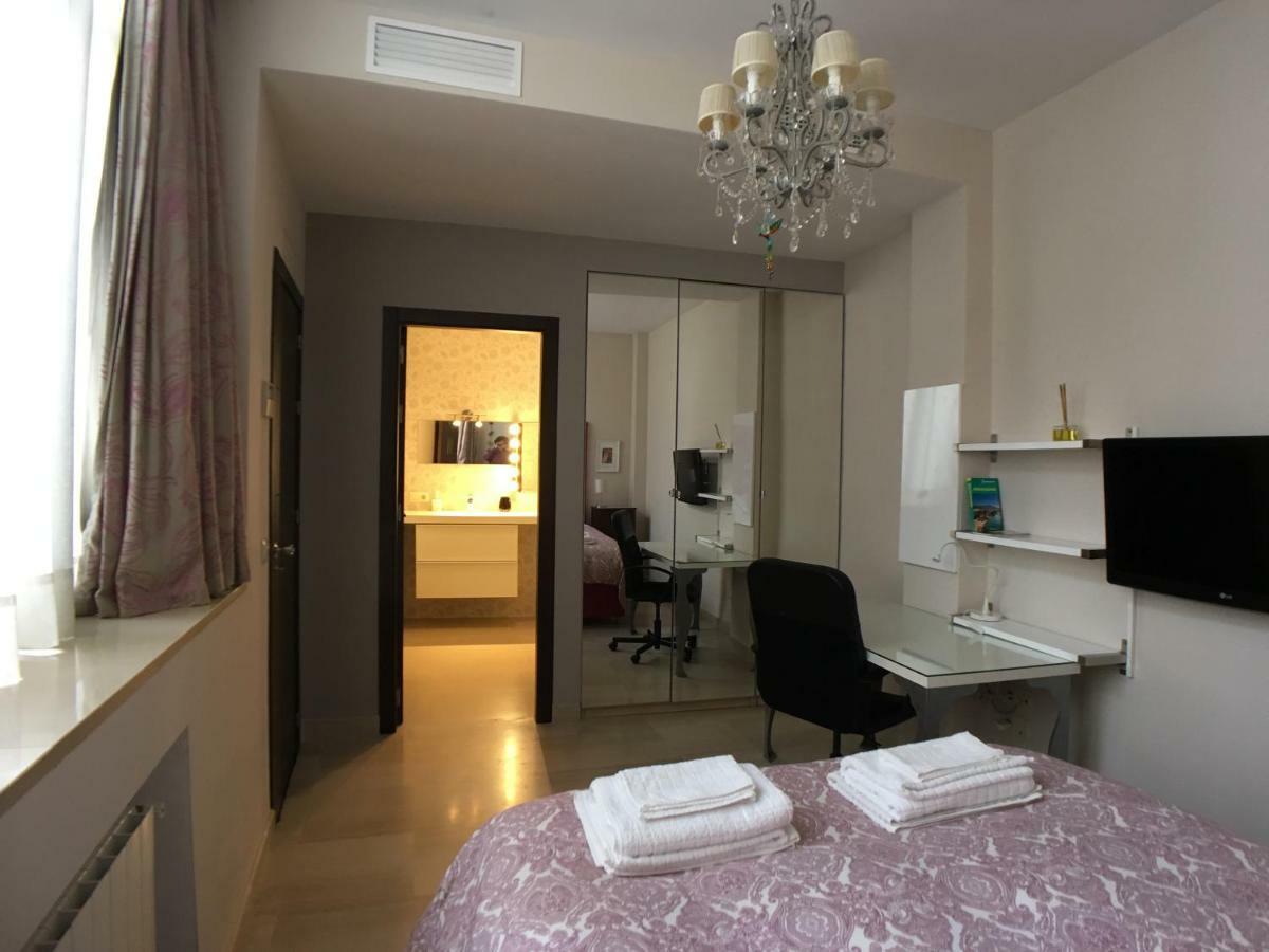 Guest House Europa 12 Sevilla Buitenkant foto